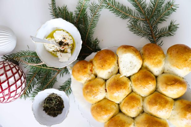 TYROLIT Life Tannenbaum aus Germteig